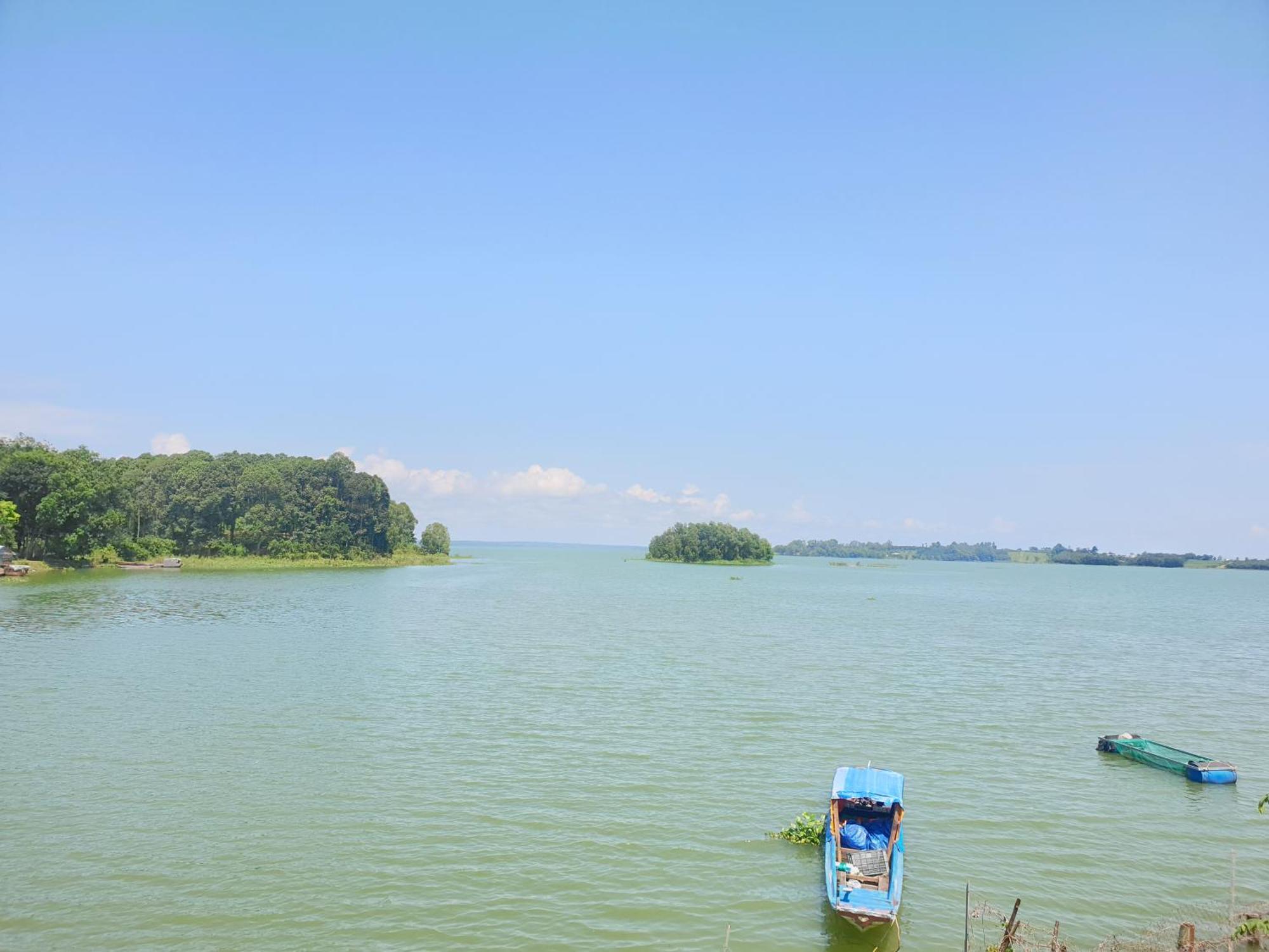 Ben Ho Homestay Xa Gia Tan ภายนอก รูปภาพ