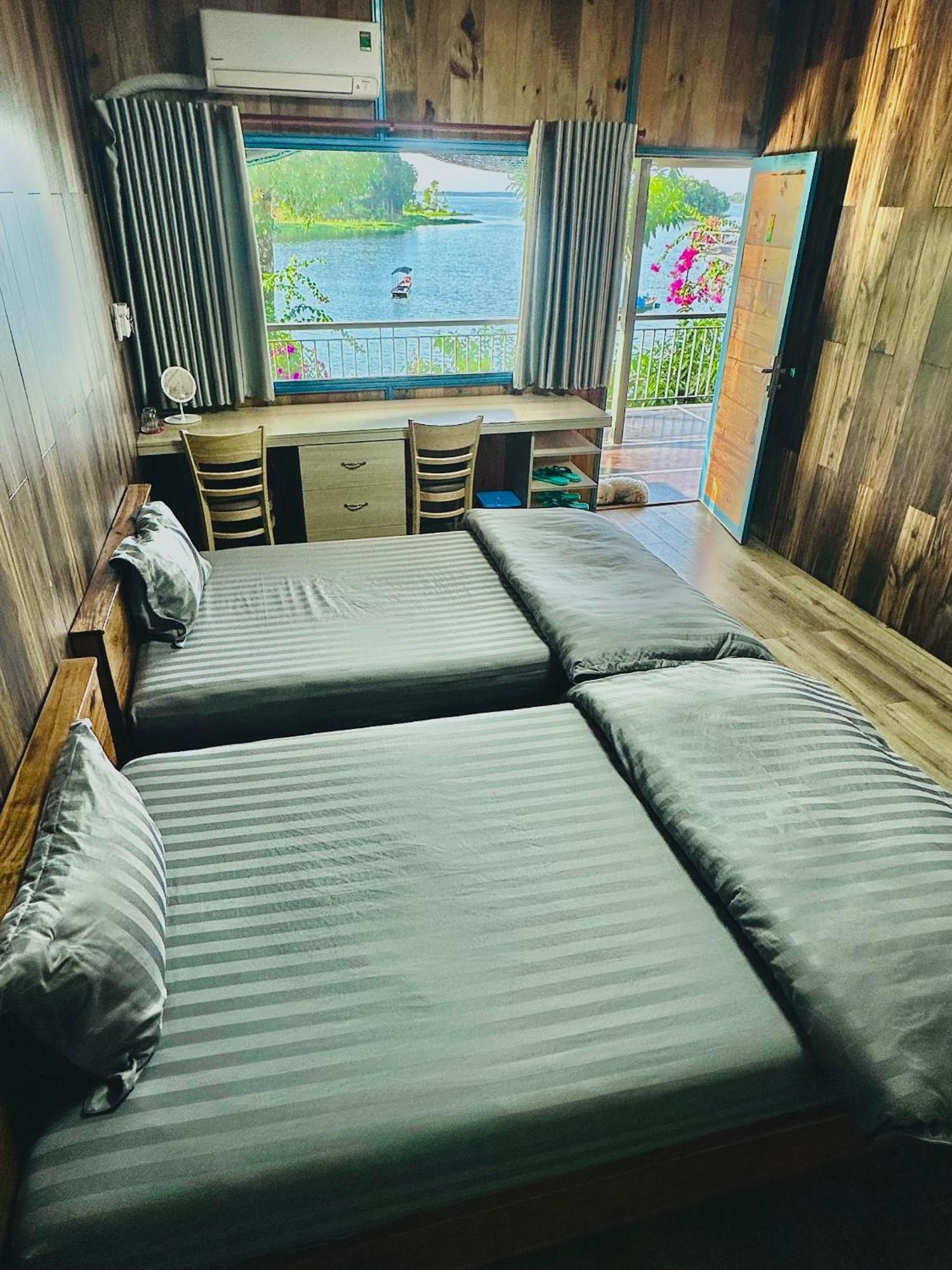 Ben Ho Homestay Xa Gia Tan ภายนอก รูปภาพ